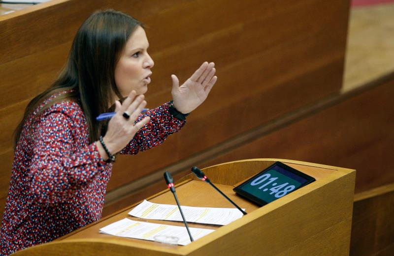 En una imatge d'arxiu, la portaveu d'Educació del PPCV, Beatriz Gascó, en les Corts.