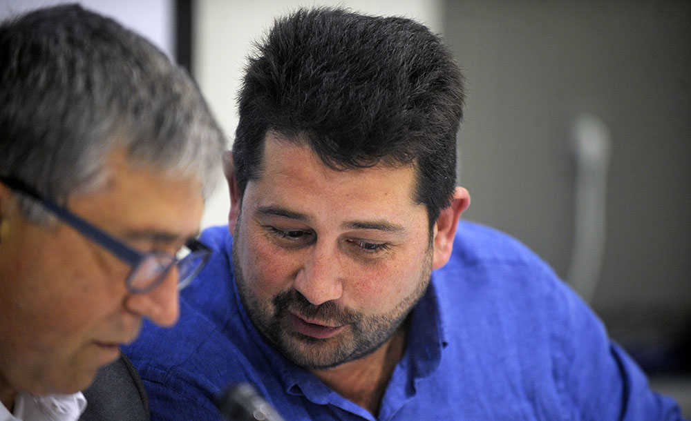 El conseller d'Economia, Rafa Climent; i el director general de Comerç, Natxo Costa, aquest dilluns a l'Observatori de Comerç