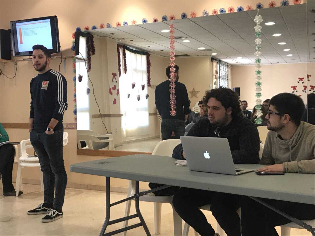 Víctor Medina ha assenyalat que 'amb aquest congrés consolidem el projecte de suma i unió dins de Compromís'.