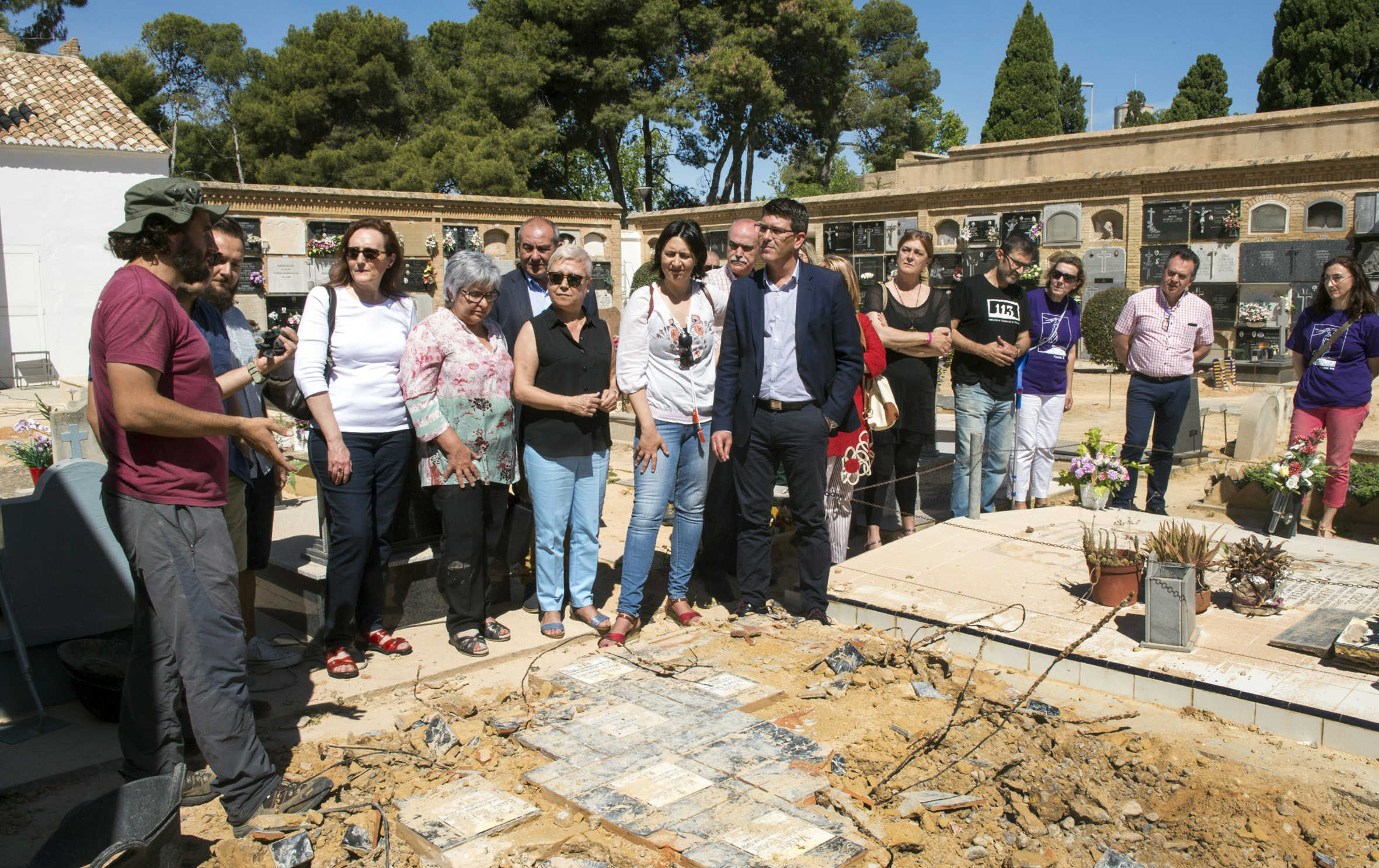 Els treballs d'exhumació de la fossa 94 esperen trobar restes d'entre 60 i 70 persones.