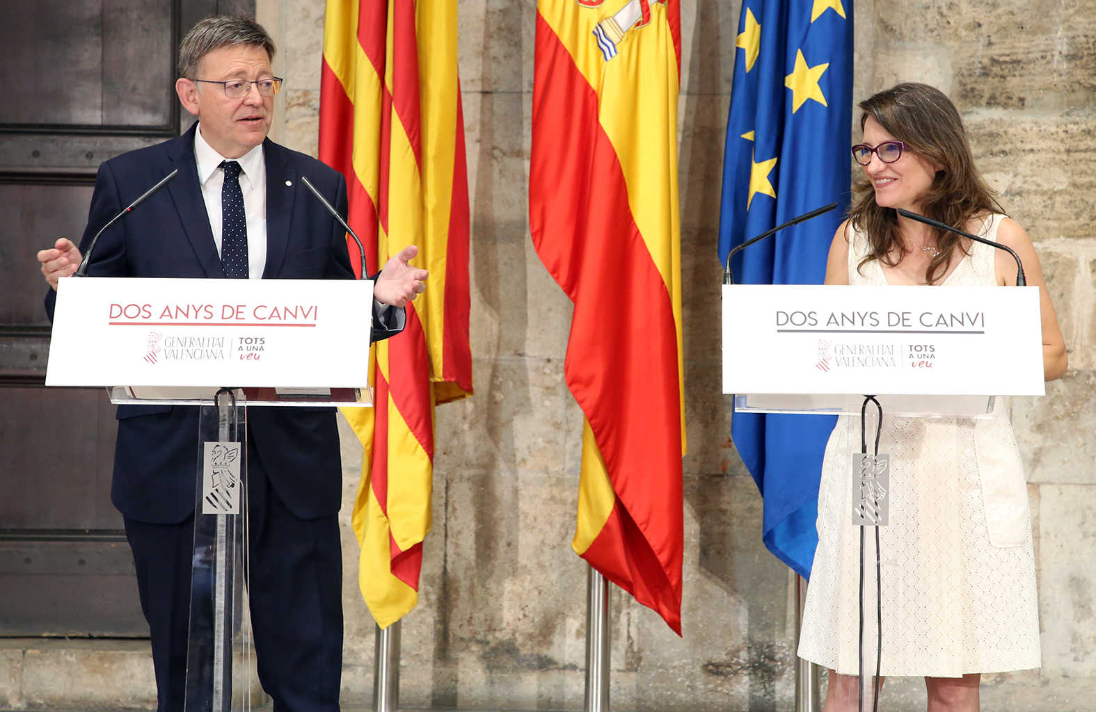 Puig i Oltra han destacat que, en els dos anys de govern del Botànic, "han millorat tots els indicadors socials i econòmics" al País Valencià.