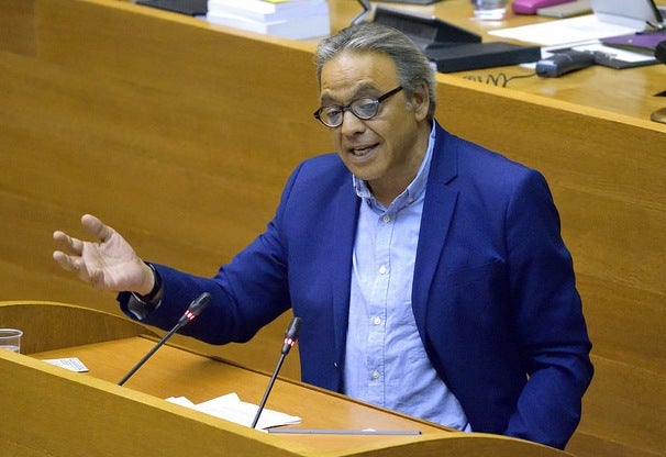 El síndic del PSPV, Manolo Mata, durant el Debat de Política General.