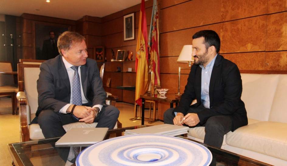 El conseller d'Educació, Vicent Marzà i el delegat del govern al País Valencià, Juan Carlos Moragues