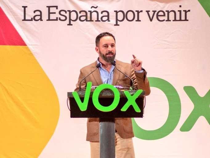 El líder de Vox, Santiago Abascal, creu que els jesuïtes "algun dia es penediran de no haver-se enfrontat als liberticides".