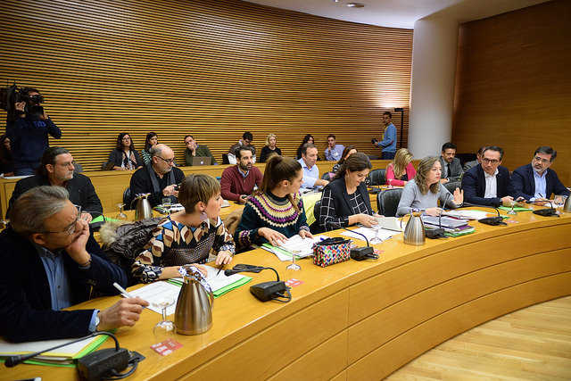 En la imatge, els diputats en la comissió dedicada a la llei d'expressidents que s'ha celebrat aquest dimecres en les Corts.