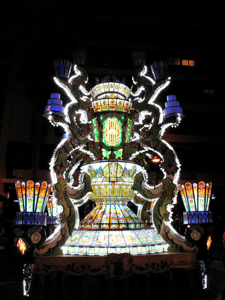 "Els llibrets de les festes de la Magdalena uneixen la festa i la llengua", ha destacat el conseller Marzà.