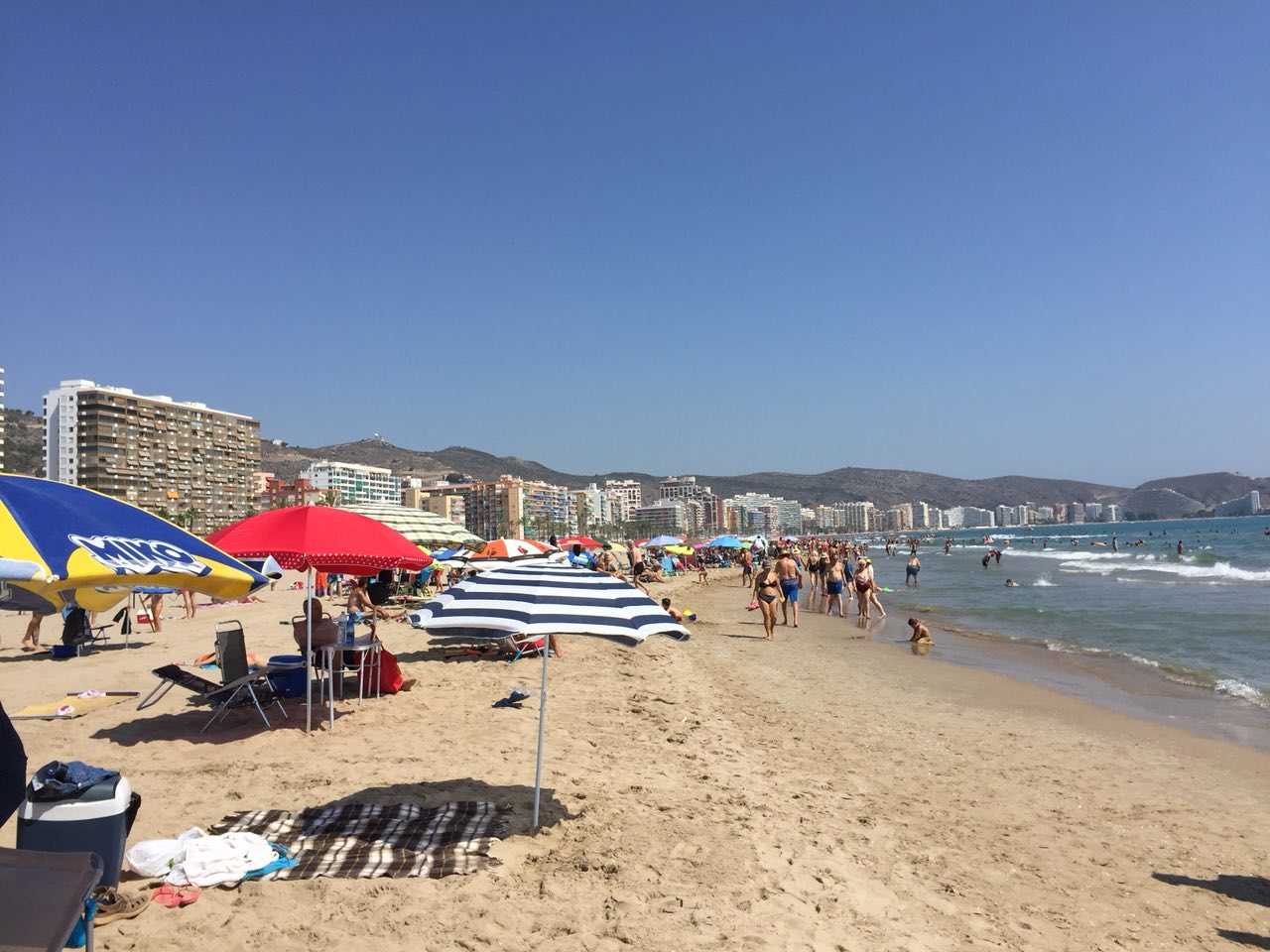 Durant el mes d'agost es repartiran un total de 20.000 bosses de platja.