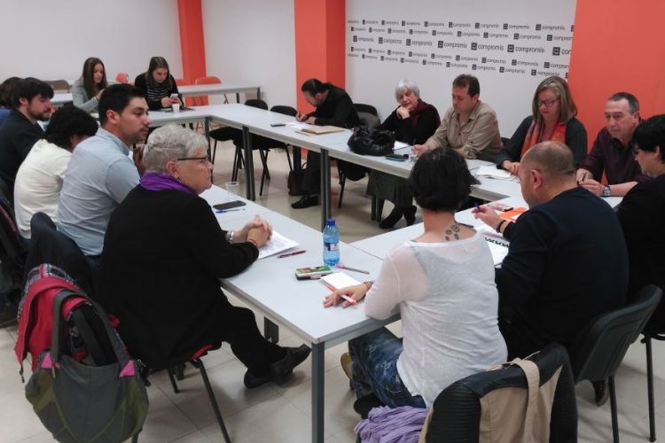 Imatge de les negociacions que es dugueren a terme entre Compromís, EUPV i Podem per a consolidar la coalició de 'A la valenciana' per a les eleccions generals de 2016.