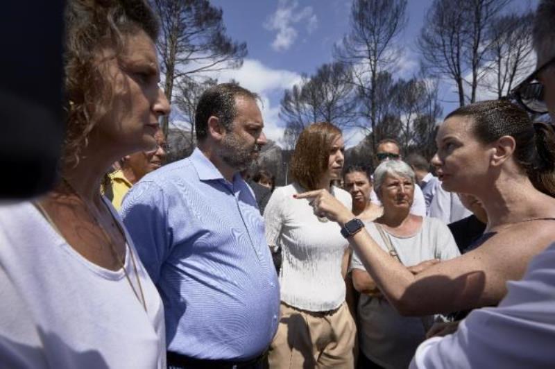 Els propietaris dels habitatges han traslladat les seues queixes a l'alcaldessa de Gandia, Diana Morant, al ministre de Foment, José Luis Ábalos i al delegat del govern espanyol al País Valencià, Juan Carlos Fulgencio