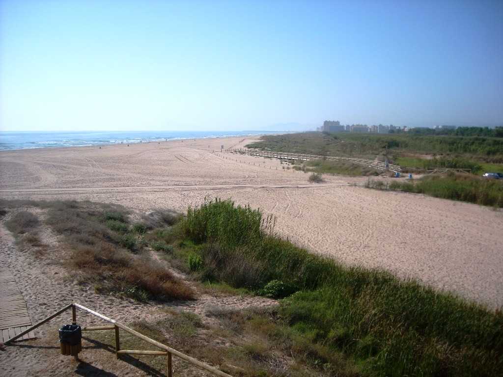 El PATIVEL també recull el disseny d'una via litoral des de Vinaròs fins al Pilar de la Foradada, per a la mobilitat no motoritzada.