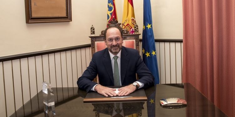 L'alcalde d'Oriola, Emilio Bascuñana, en una imatge d'arxiu.