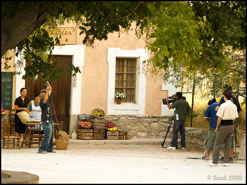 Un moment del rodatge de 'L'Alqueria Blanca' a la Colònia de Santa Eulàlia.