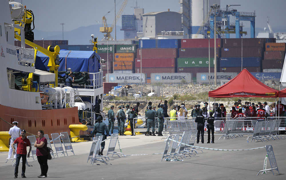 L'acollida de l'Aquarius a València no és un precedent, sinó un cas especial "per raons humanitàries", segons el govern espanyol.