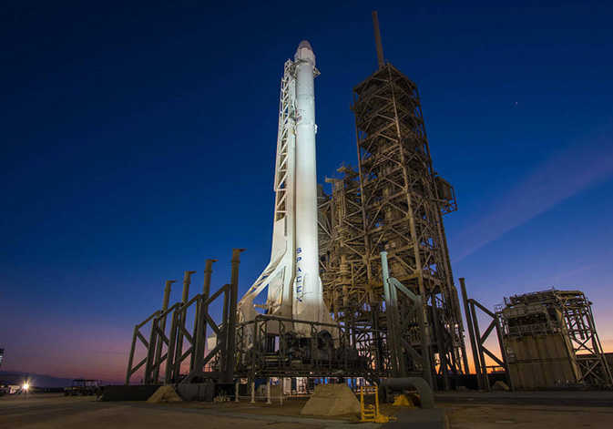 ASIM ja està integrat en el vehicle de transport Dragon que es troba a l'extrem del llançador Falcon de SpaceX, al cap Canaveral (EUA).