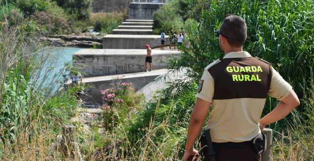 El Consorci riu Millars recorda un estiu més el risc de banyar-se als tres assuts que es troben ubicats dins del tram de la desembocadura.