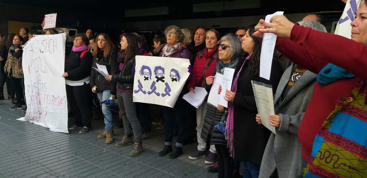 L'Assemblea Feminista de València denuncia que ha rebut 12 multes pel 8M que sumen més de 6.000 euros.