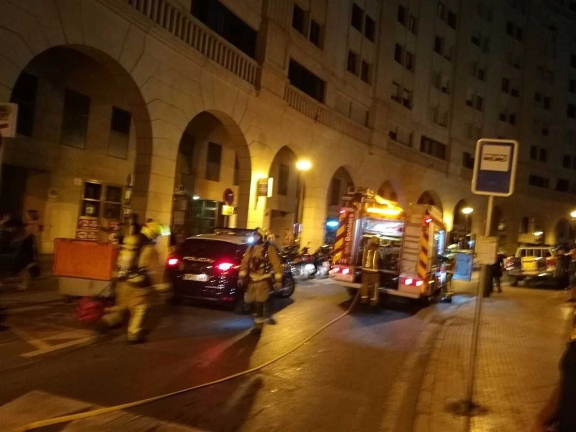 Les flames s'han detectat a les 4.30h i l'operatiu s'ha donat per finalitzat a les 5.30 hores.