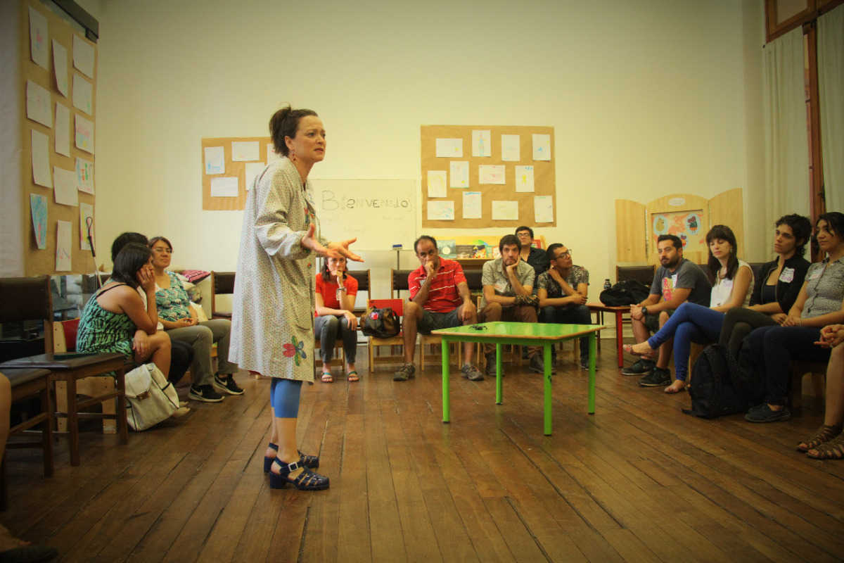 'Joc de xiquetes' ha sigut definida per la pròpia companyia teatral Bullanga com una "comèdia amarga per a públic adult".