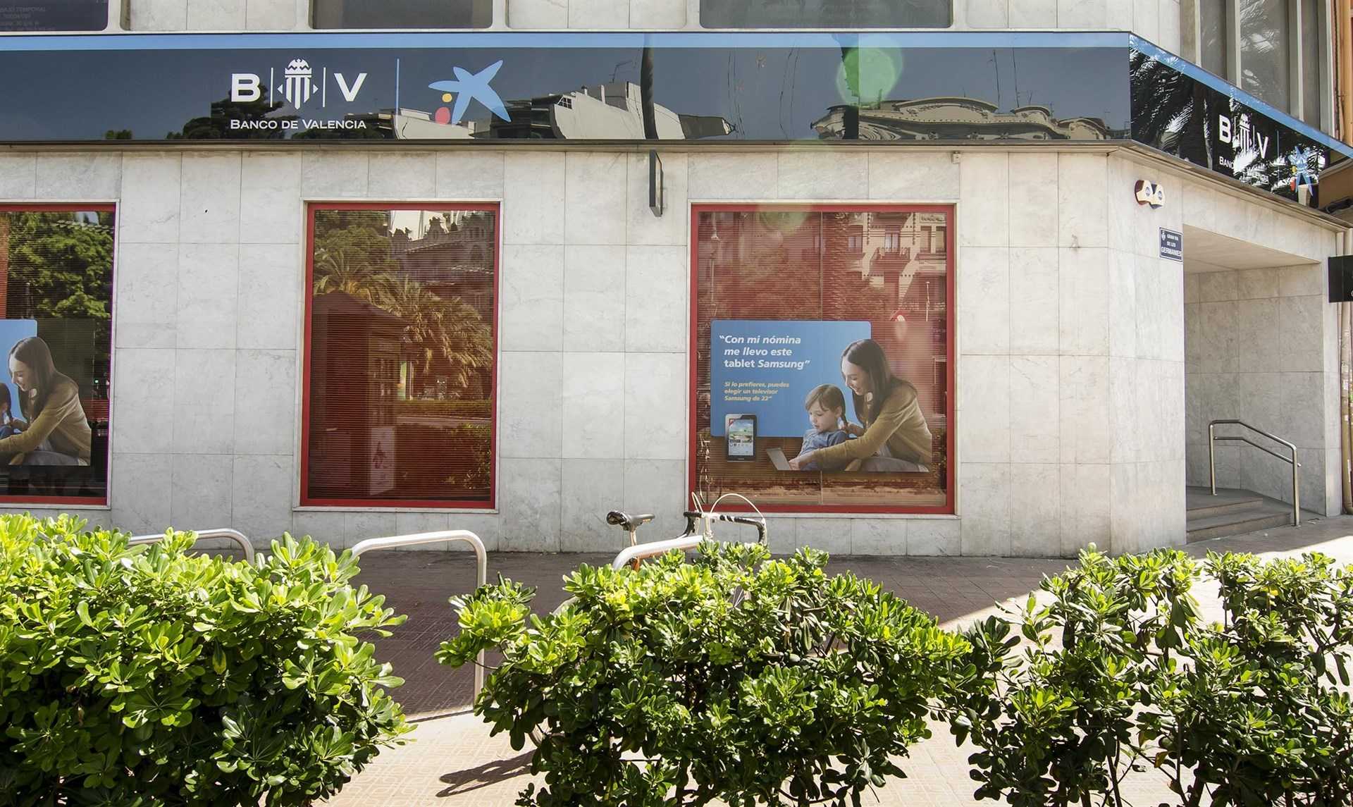 El Frob va adjudicar Banc de València a CaixaBank per un euro a finals de 2012, després d'un desemborsament per part de l'organisme dependent del Banc d'Espanya de 4.500 milions d'euros en un augment de capital.