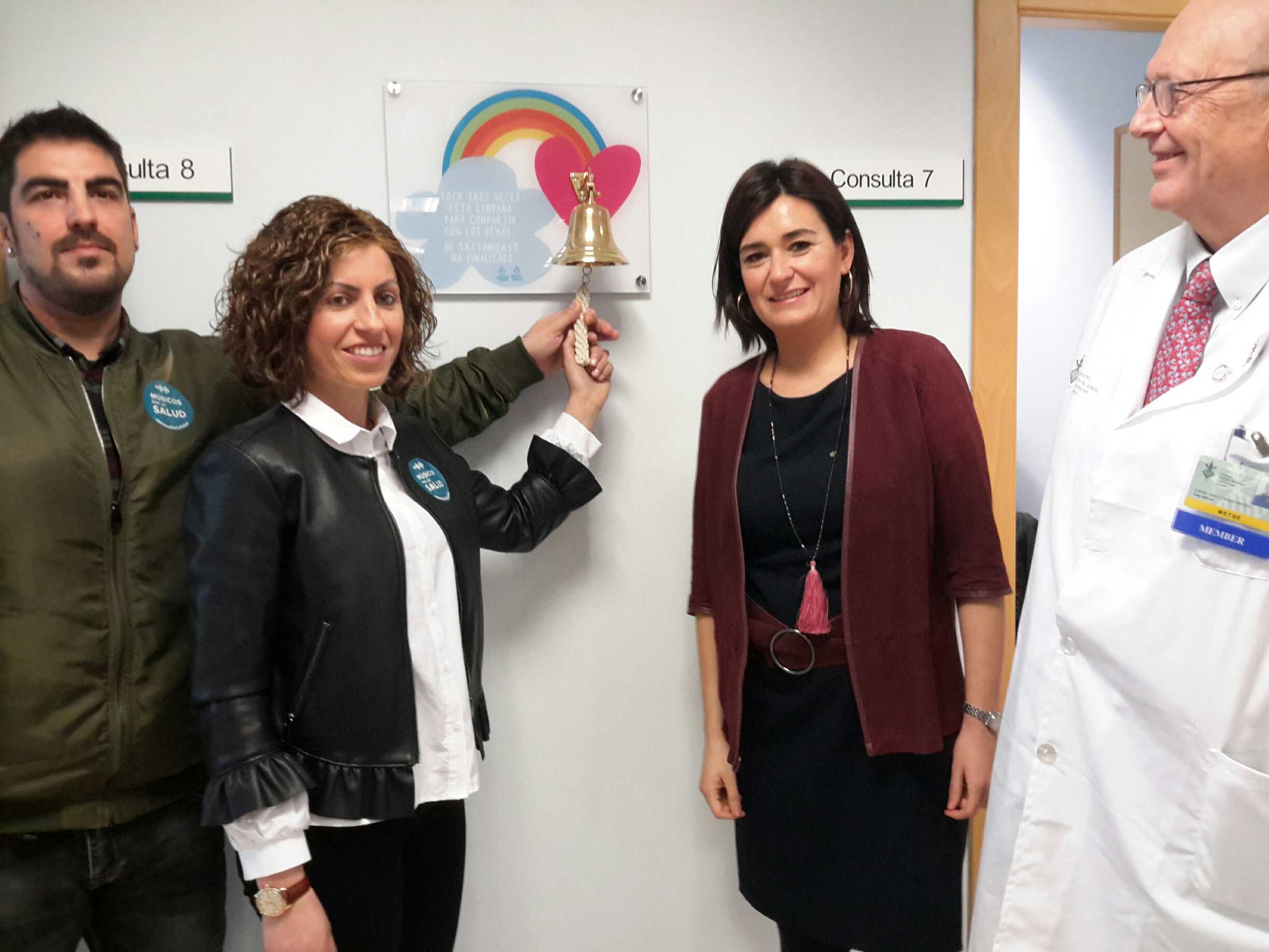 El mateix divendres que s'instal·lava aquesta campana, el plenari del Consell va aprovar una declaració institucional manifestant el seu suport a les persones afectades per càncer, els seus familiars i les associacions de pacients.