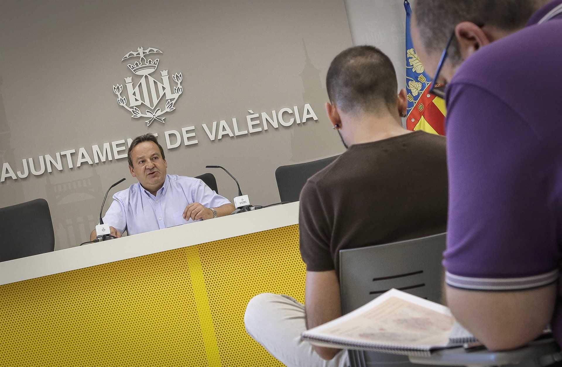 El regidor de Desenvolupament Urbano i Habitatge de l'Ajuntament de València, Vicent Sarrià, ha presentat el pla per a lluitar contra la turistificació.