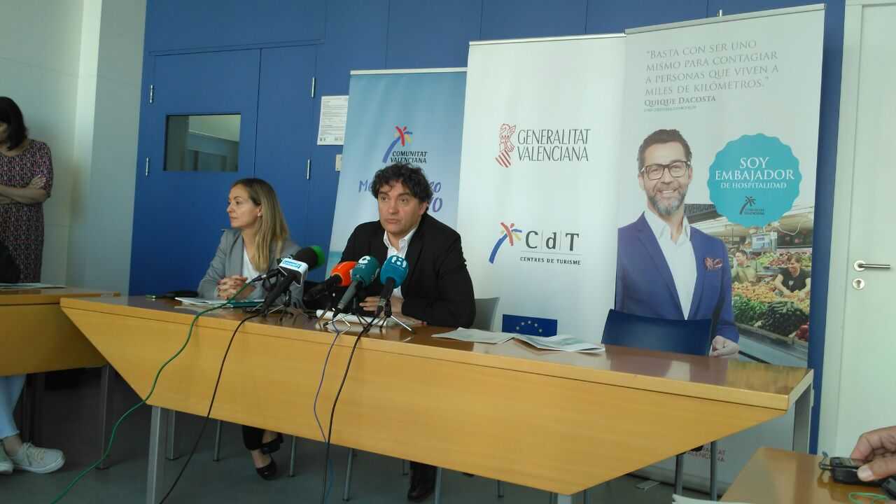 Colomer també ha anunciat que la llei de Turisme, Oci i Hospitalitat, que ja ha sigut aprovada en comissió a Les Corts, preveu el canvi de nom de l'Agència Valenciana de Turisme.