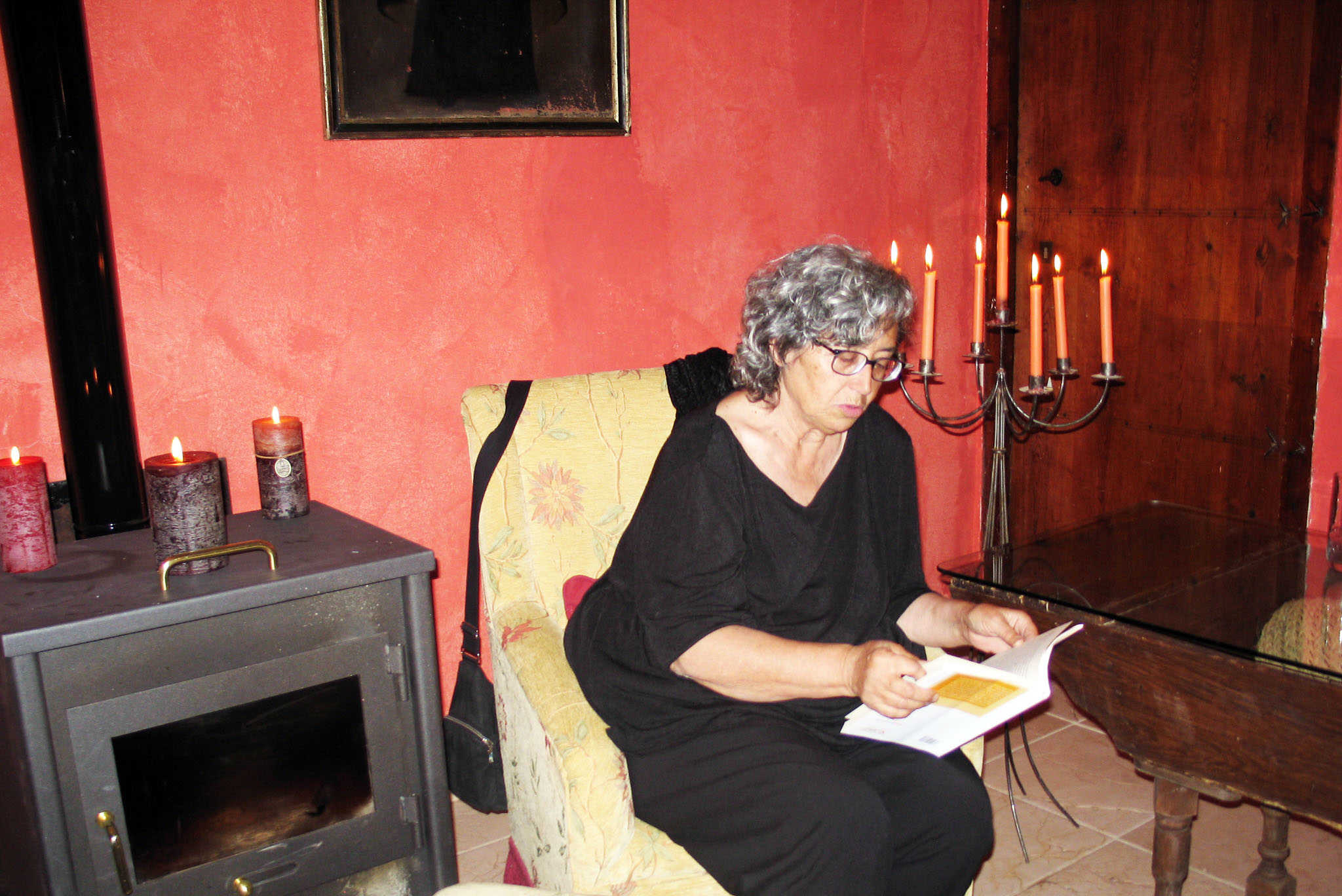 La periodista i escriptora Ángeles Cáceres, al Sequé (el Pinós) en 2008