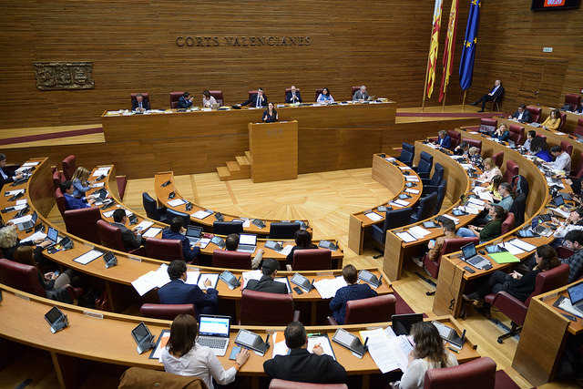 Podem destaca del pacte el punt que valora acabar amb les portes giratòries.