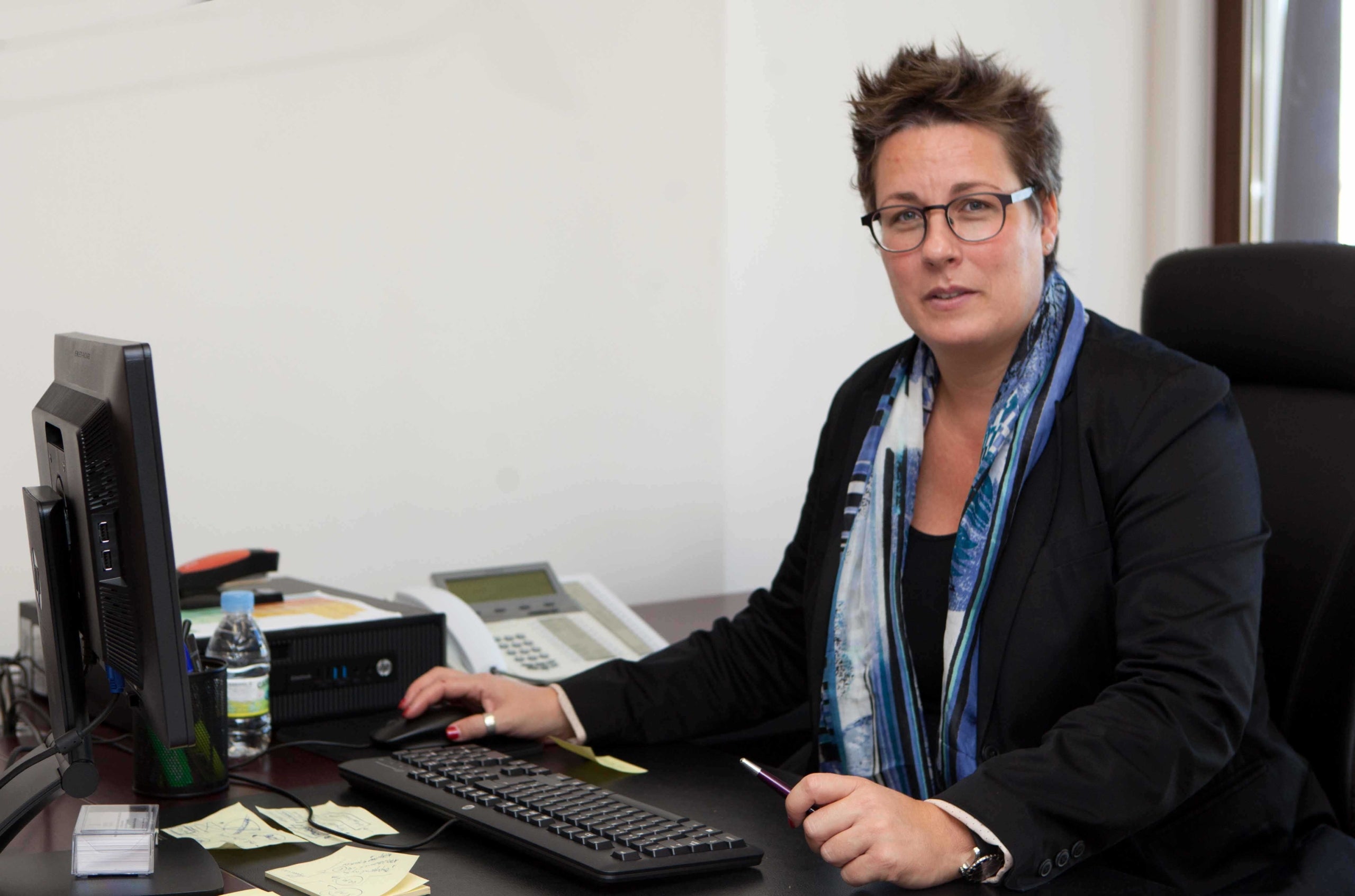 La secretària autonòmica de Model Econòmic i Finançament, María José Mira, ha censurat que el Govern central "seguisca posant-se de perfil" sense escometre la reforma del finançament autonòmic.