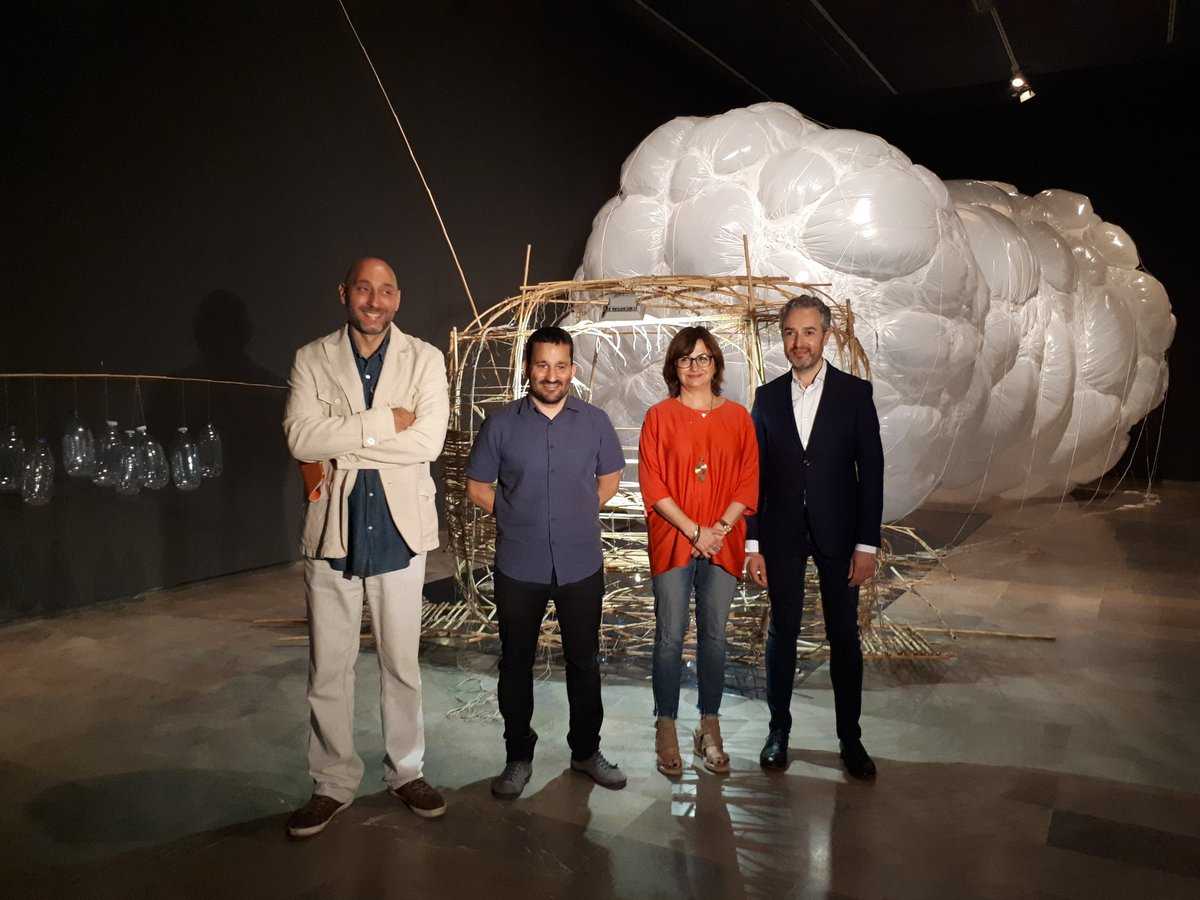 El comissari de l'exposició d'art contemporani de la Generalitat, Ricard Silvestre junt amb el conseller Vicent Marzà, Carmen Amoraga i José Luís Pérez Pont.