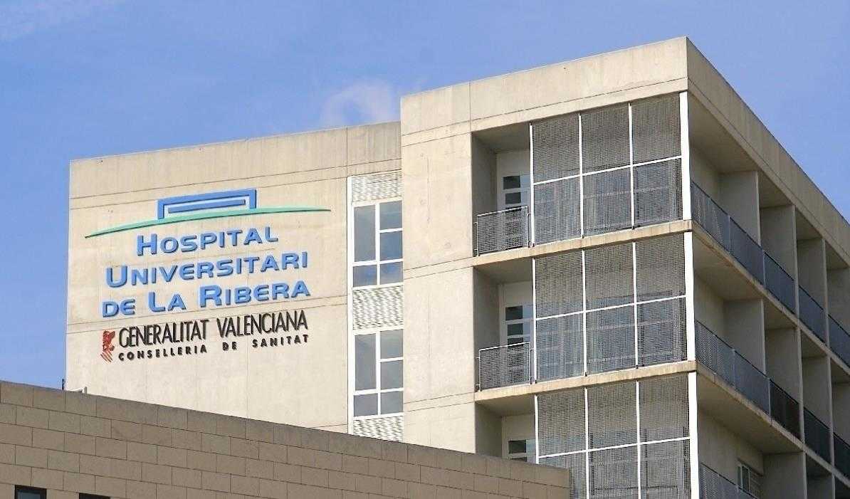 L'Hospital d'Alzira està gestionat per Ribera Salut fins l'1 d'abril del 2018 i Sanitat no vol renovar la concessió.