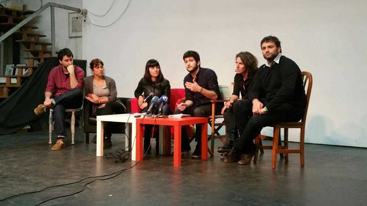 Antonio Estañ, acompanyat per integrants del corrent intern Aprofundir el Canvi.