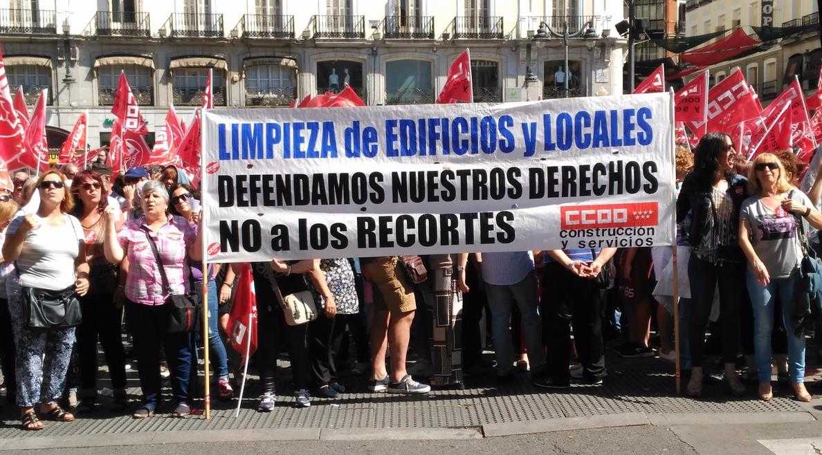 Els treballadors de neteja d'edificis i locals estan convocats a mobilitzacions el 27 d'abril a València.