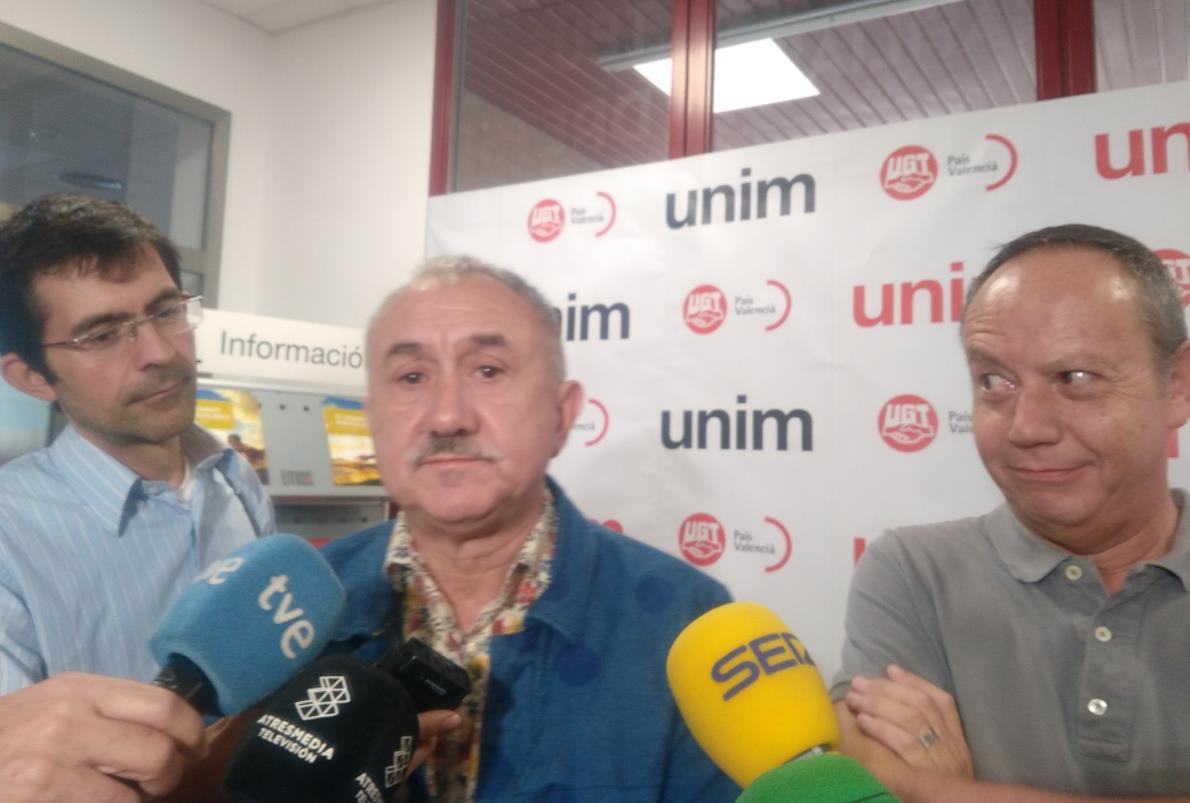 El secretari general d'UGT, Pepe Álvarez; i el seu homòleg valencià, Ismael Sáez