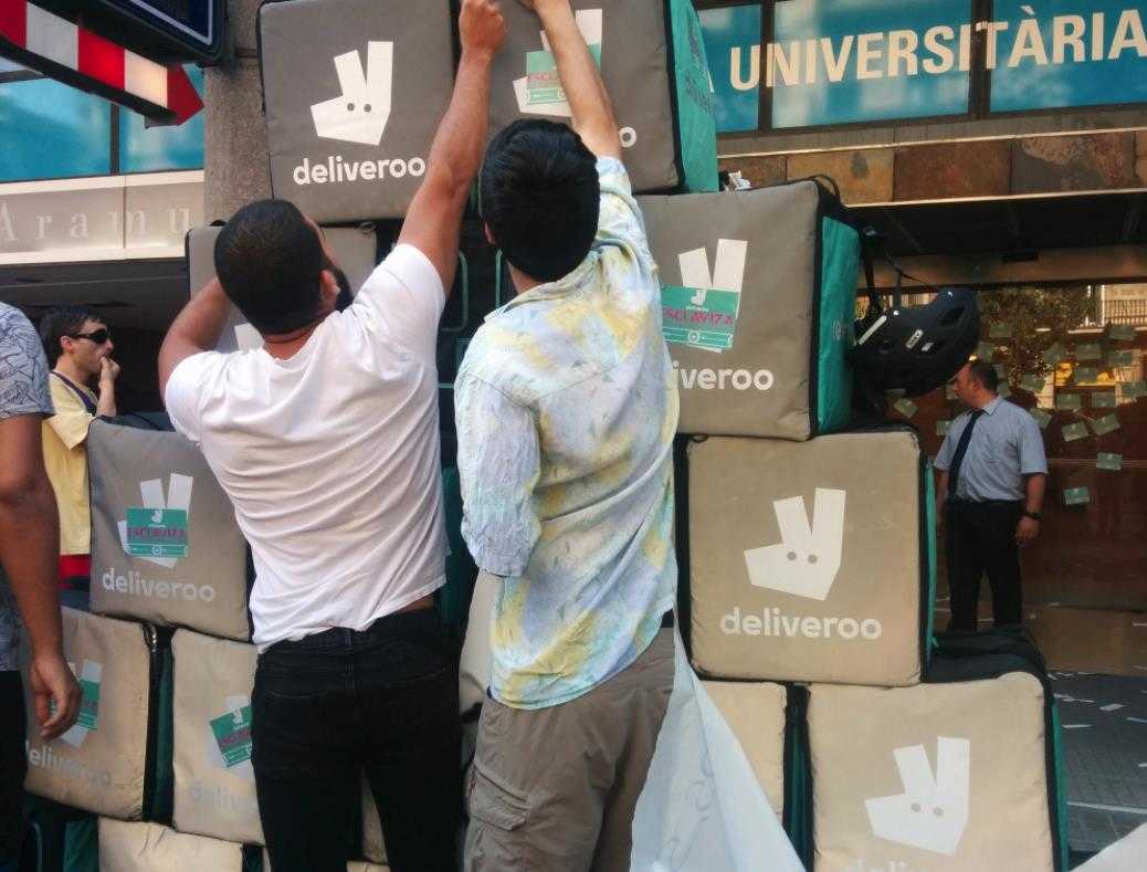 La plataforma Riders x Derechos, formada per treballadors de Deliveroo, va mobilitzar-se a Madrid i Barcelona el 23 de juny