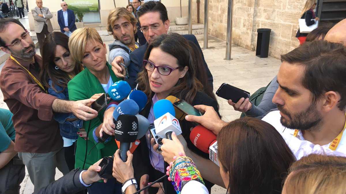 Oltra demana que la política es posicione al costat de la llibertat i la democràcia