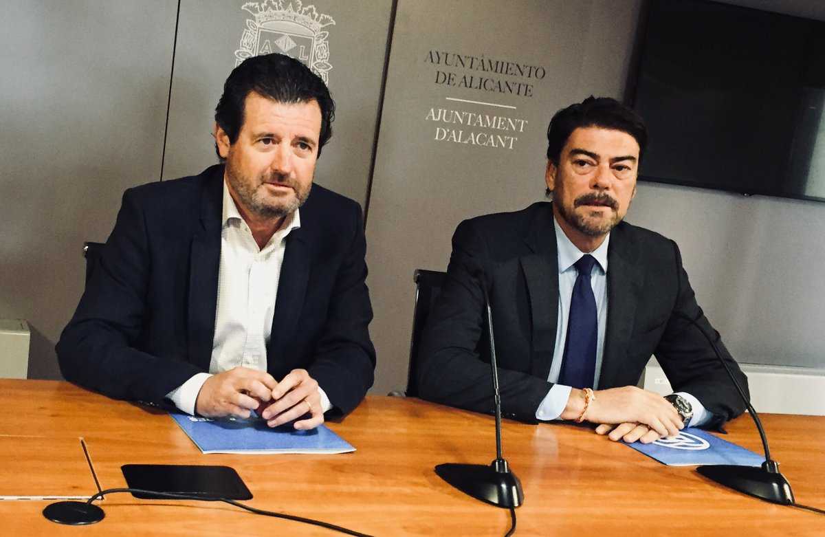 El preisdent del PP de la demarcació d'Alacant, José Císcar, i el portaveu municipal, Luis Barcala, han demanat a Ximo Puig forçar la dimissió d'Echávarri.