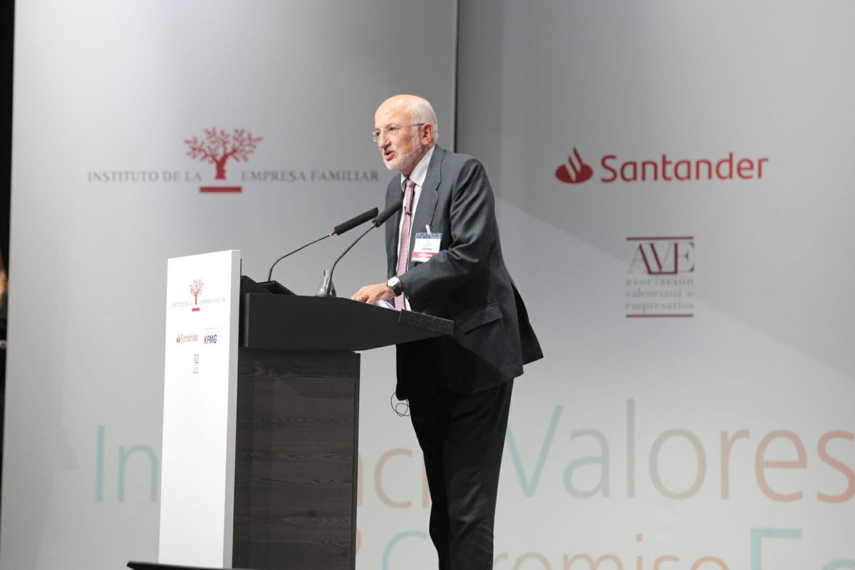 Juan Roig ha sigut un dels primers ponents del Congrés de l'Empresa Familiar.