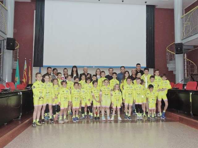 Tot l’equip amb els patrocinadors