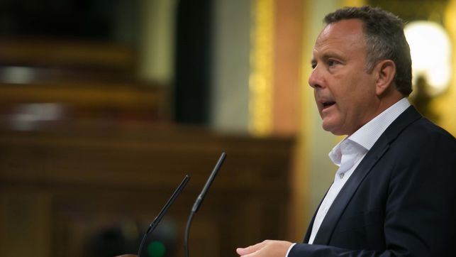 El diputat de Compromís, Enric Bataller, ha defensat la moció instant el govern espanyol a reformar ja el model de finançament.