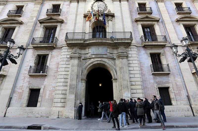 La seu del TSJ és un edifici del segle XVIII dissenyat inicialment com a Duana Real i que compta amb una superfície d'uns 14.000 metres quadrats.