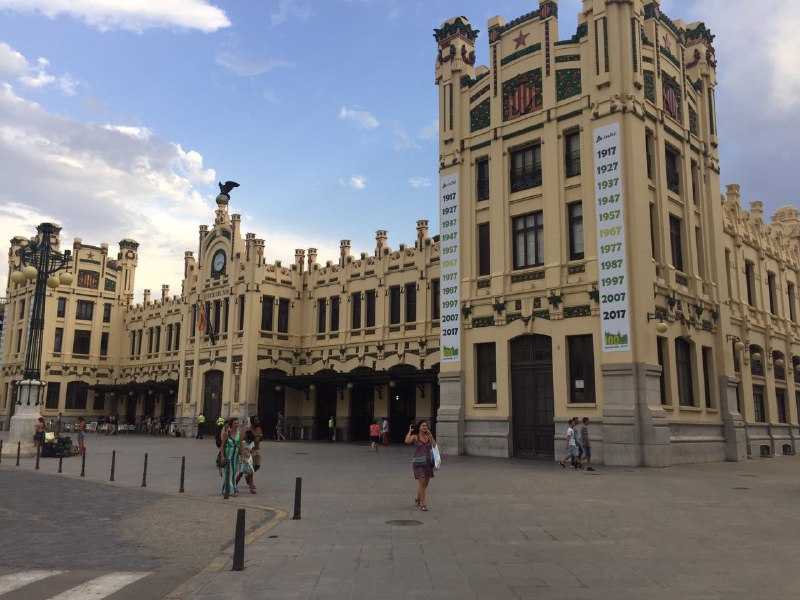 L'Estació del Nord és una de les joies arquitectòniques del modernisme valencià.