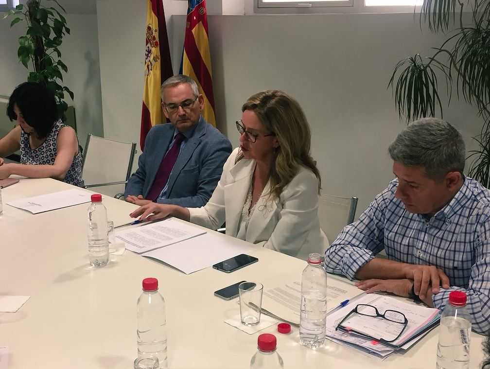 Habitatge considera que aquesta és una manera de facilitar l'accés a una vivenda a les persones que no poden accedir-ne a una de manera tradicional.