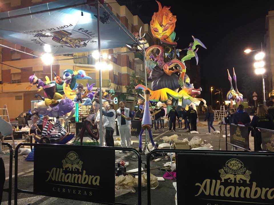 'Plantà' del monument faller accidentat aquesta nit.