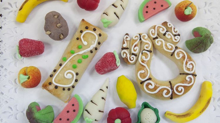 Una de les activitats programades és la celebració de la festivitat Sant Dionís amb els típics dolços de massapà