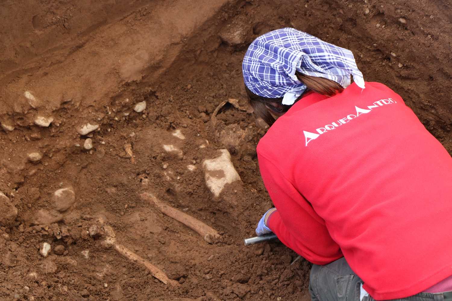 Imatge de les exhumacions de represaliats pel franquisme al cementeri de Castelló de la Plana.