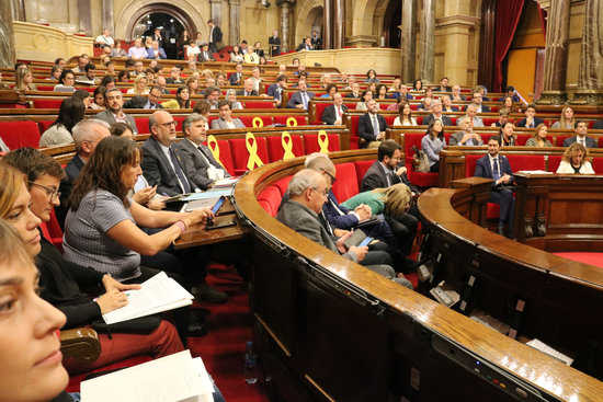 PP, PSC i Ciutadans han eixit de l'hemicicle i no han participat en la votació.