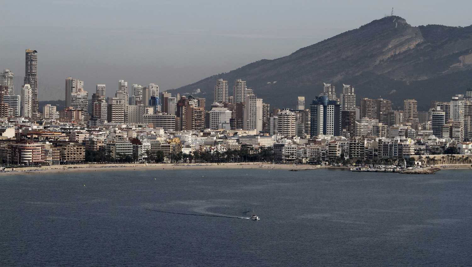La patronal hotelera de Benidorm s'oposa frontalment a la implantació d'una taxa turística