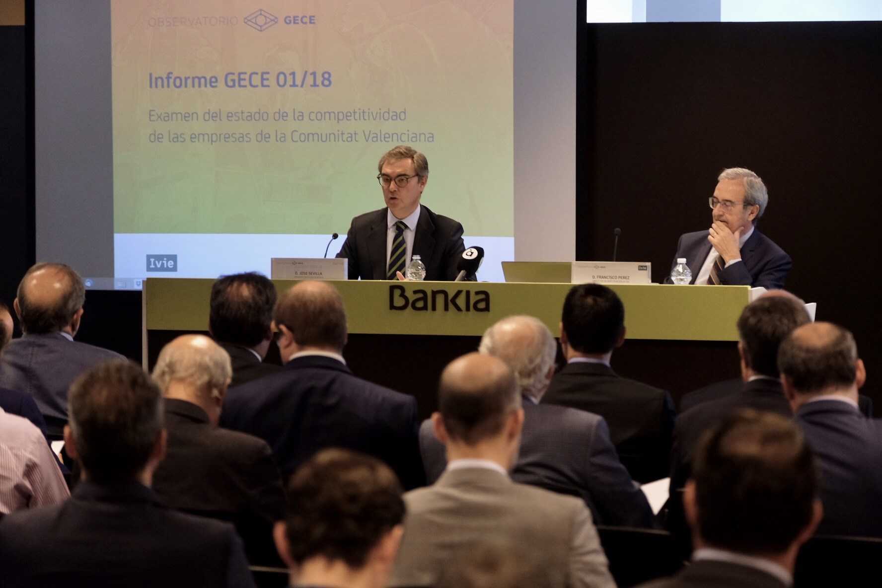 El director d'investigació del Ivie, Francisco Pérez, veu l'Observatori com una plataforma digital per a generar i compartir coneixement empresarial que permeta conèixer més ràpid i millor què està passant en el teixit productiu valencià.