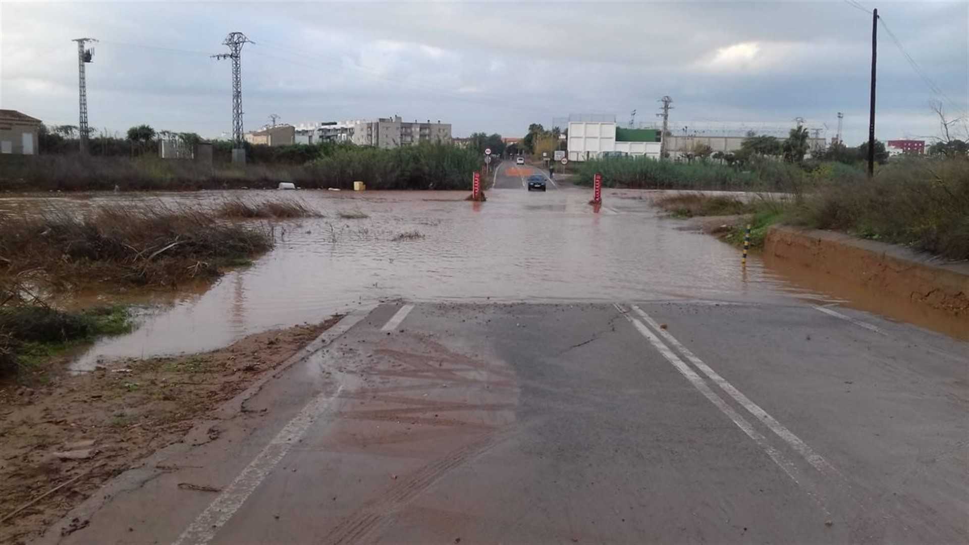 La gran part de la xarxa de carreteres està oberta.